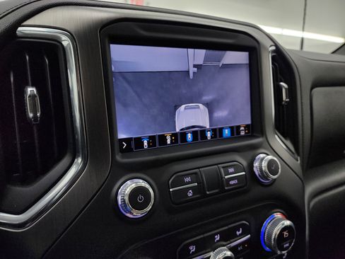 Used 2022 GMC Sierra 3500 Denali w/ Denali Ultimate Package image 19