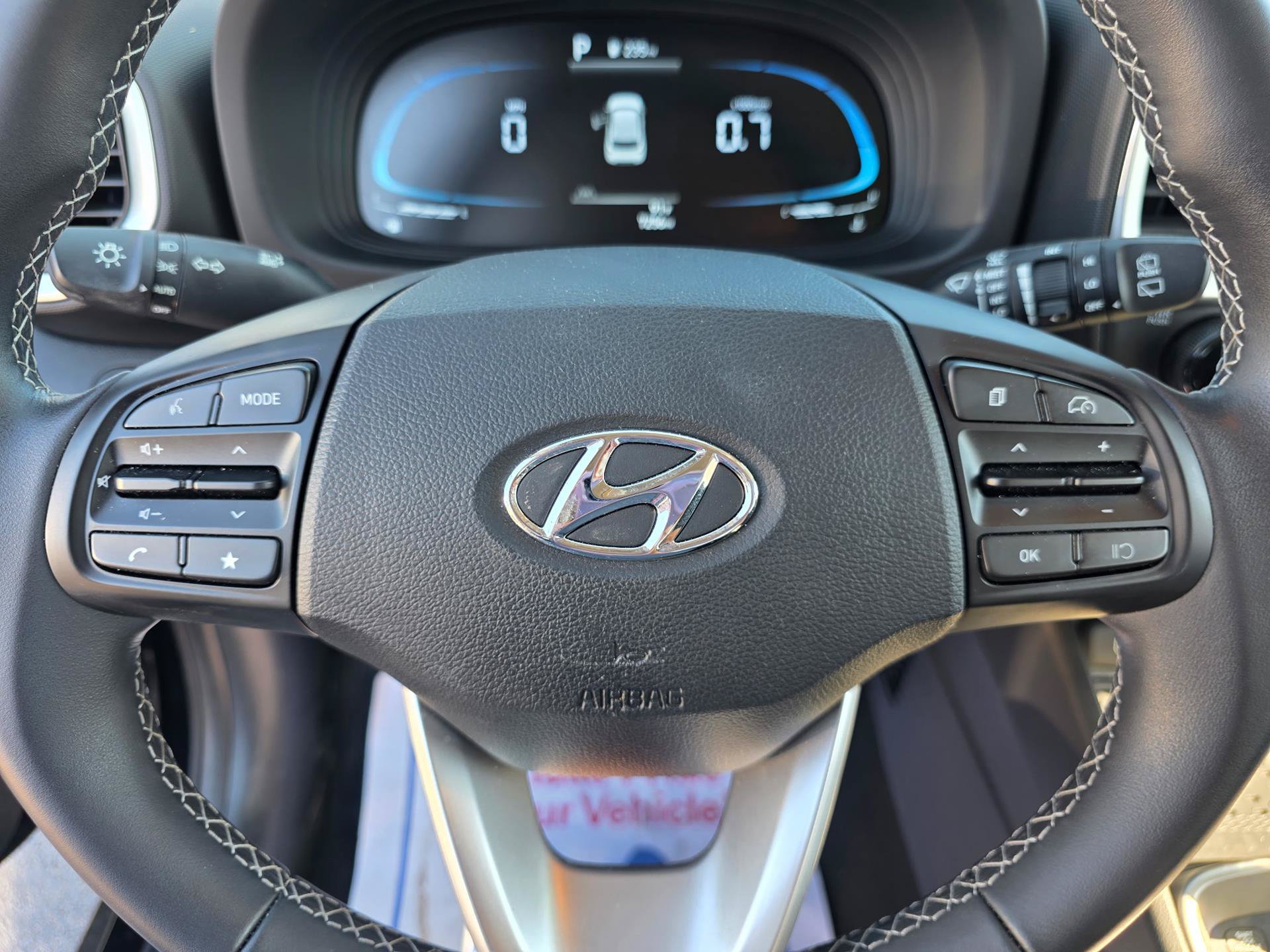 Used 2026 Hyundai Venue SEL FWD image 18