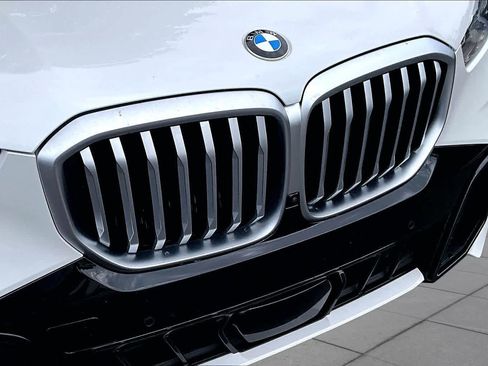 Used 2024 BMW X5 sDrive40i w/ M Sport Package RWD image 30