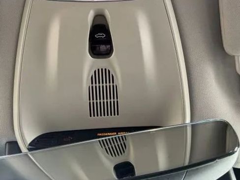 Used 2017 Volvo XC90 T6 Momentum w/ Vision Package image 42