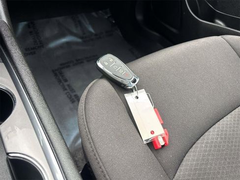 Used 2024 Chevrolet Malibu LT image 27