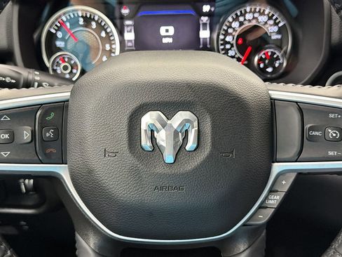 Used 2023 RAM 1500 Big Horn AWD/4WD image 30