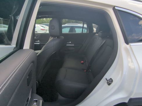 Used 2026 Mercedes-Benz GLA 250 image 5