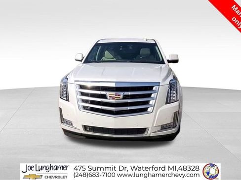 Certified 2016 Cadillac Escalade ESV Luxury image 3