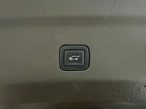 Used 2023 Cadillac Escalade Sport w/ Touring Package image 17