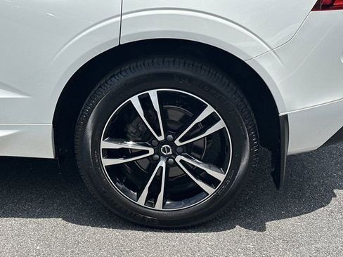 Used 2020 Volvo XC60 T5 Momentum w/ Protection Package AWD/4WD image 21