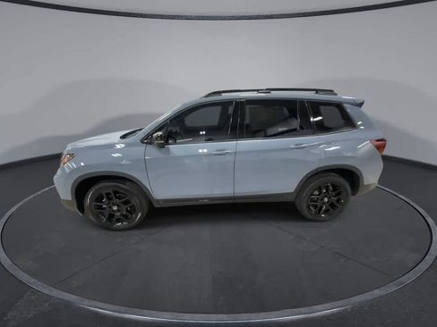 Certified 2024 Honda Passport Black Edition image 5