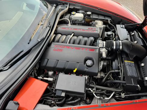 Used 2005 Chevrolet Corvette Coupe w/ Preferred Equipment Group RWD image 37