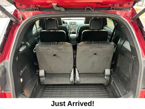 Used 2016 Ford Explorer Platinum image 32