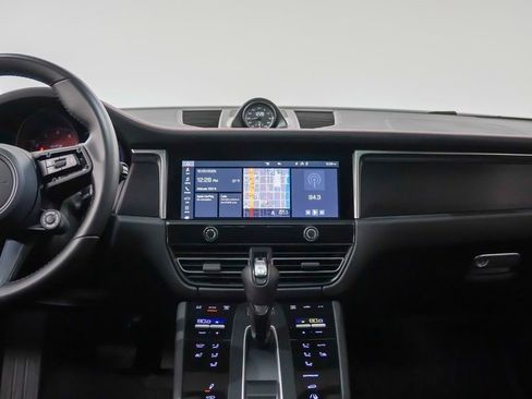 Certified 2022 Porsche Macan GTS image 21