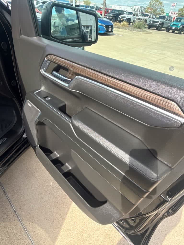 Used 2024 Chevrolet Silverado 1500 RST AWD/4WD image 19