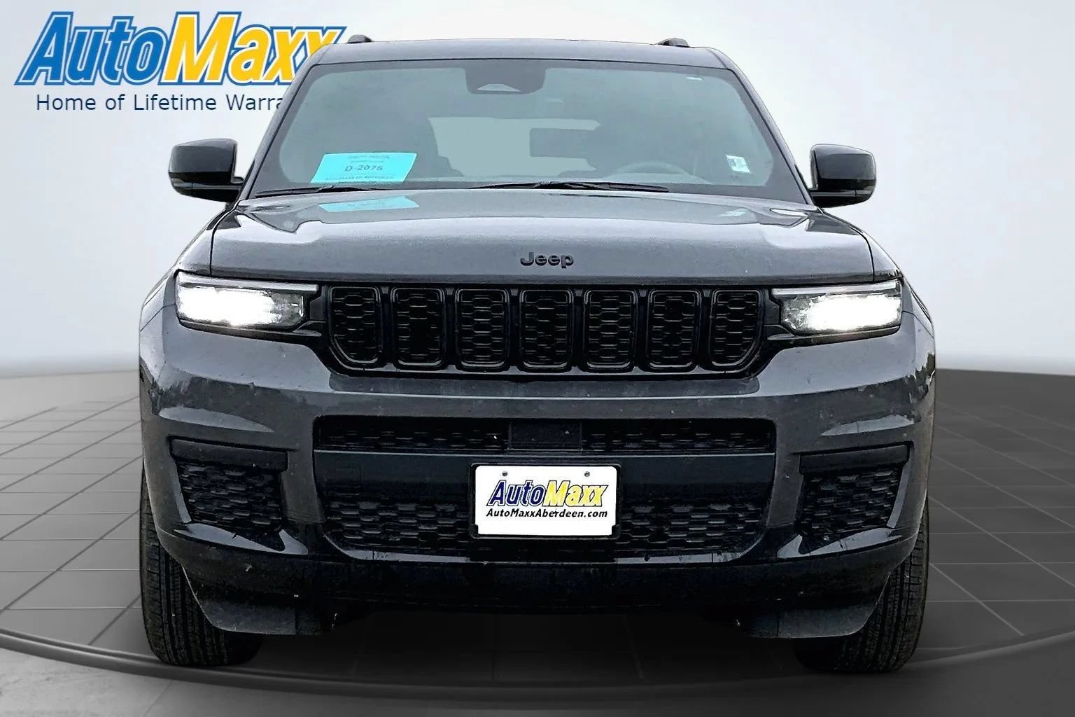 Used 2025 Jeep Grand Cherokee L Altitude AWD/4WD image 2