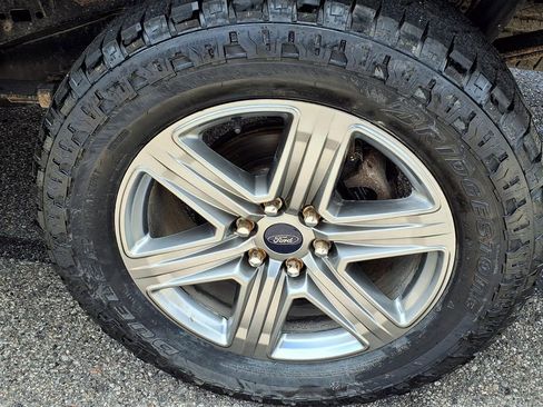 Used 2018 Ford F150 Lariat AWD/4WD image 7