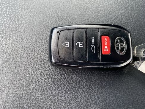 Used 2025 Toyota Camry SE FWD image 36