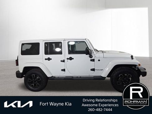 Used 2018 Jeep Wrangler Unlimited Sahara w/ Dual Top Group image 5