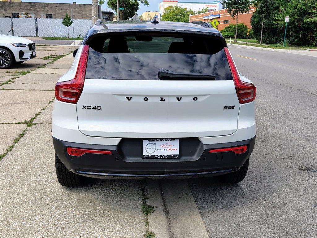 New 2026 Volvo XC40 B5 Ultra w/ Climate Package AWD/4WD image 9