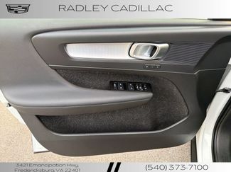 Used 2021 Volvo XC40 T5 Momentum AWD/4WD video 4