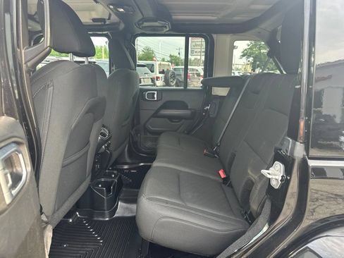 Used 2018 Jeep Wrangler Unlimited Sahara w/ Dual Top Group AWD/4WD image 35