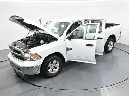 Used 2024 RAM 1500 Classic SLT image 39