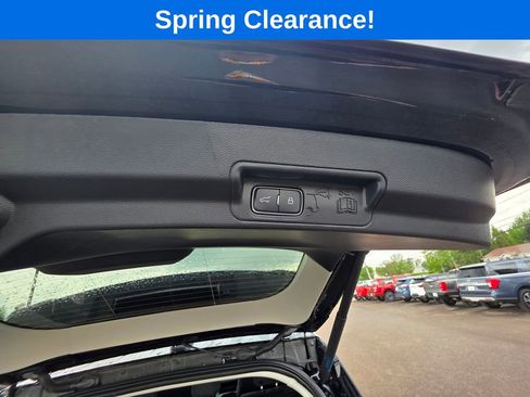 Used 2026 Ford Explorer Active AWD/4WD image 32