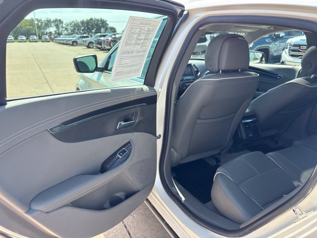 Used 2014 Chevrolet Impala LTZ FWD image 26