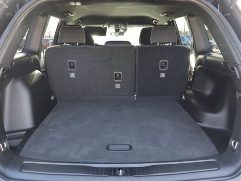 Used 2025 Jeep Grand Cherokee Laredo image 23