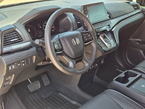 Used 2025 Honda Odyssey Elite image 10
