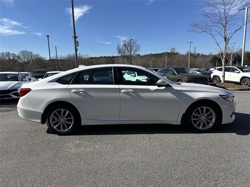 Used 2022 Honda Accord LX image 8