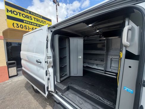 Used 2023 Ford Transit 250 148 Low Roof AWD w/ Fleet Fuel Economy Package image 9
