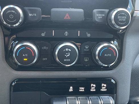 Used 2022 RAM 1500 Big Horn AWD/4WD image 23