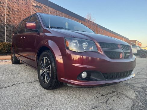 Used 2018 Dodge Grand Caravan GT image 1