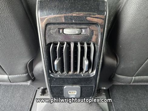 Used 2024 Jeep Compass Latitude AWD/4WD image 11
