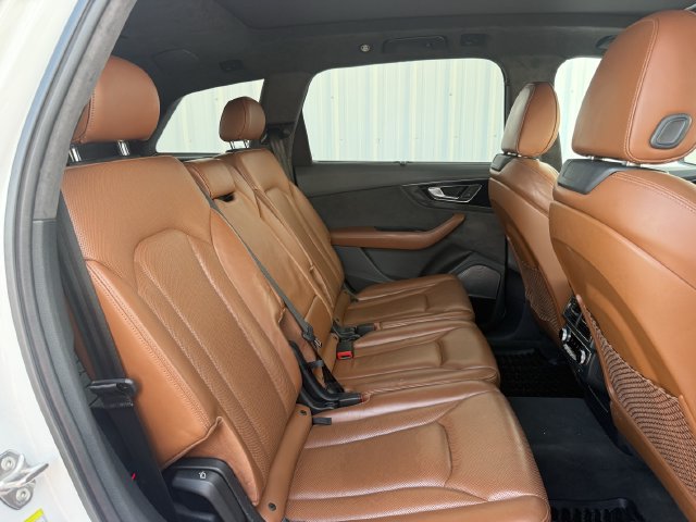 Used 2017 Audi Q7 3.0T Prestige AWD/4WD image 33