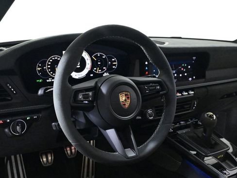 Used 2026 Porsche 911 GT3 RWD image 12