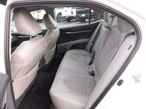Used 2019 Toyota Camry SE w/ Audio Package image 10
