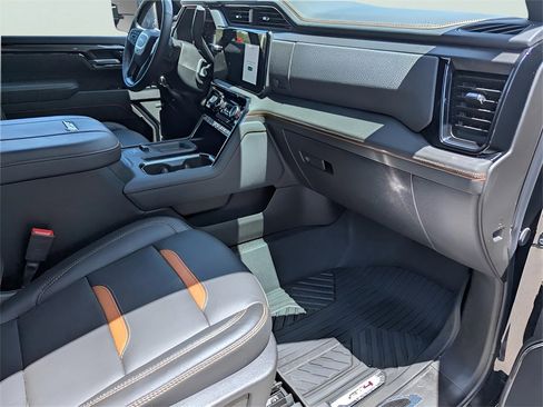 New 2025 GMC Sierra 2500 AT4 w/ AT4 Premium Plus Package image 29
