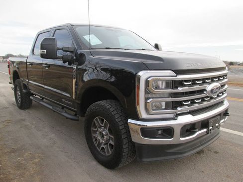 Used 2024 Ford F250 Lariat AWD/4WD image 5
