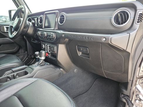 Used 2023 Jeep Wrangler Unlimited Rubicon 4xe w/ Cold Weather Group AWD/4WD image 28