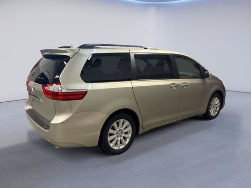 Used 2015 Toyota Sienna Limited Premium AWD/4WD image 8