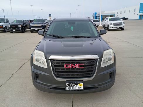Used 2017 GMC Terrain SLE image 2