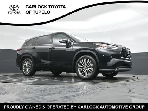 Used 2023 Toyota Highlander Platinum image 46
