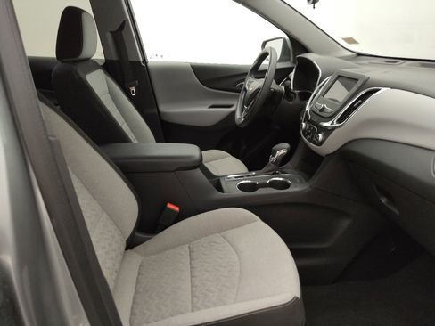Used 2024 Chevrolet Equinox LT FWD image 21