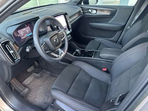 Used 2023 Volvo XC40 Recharge Ultimate w/ Protection Package Premier AWD/4WD image 8