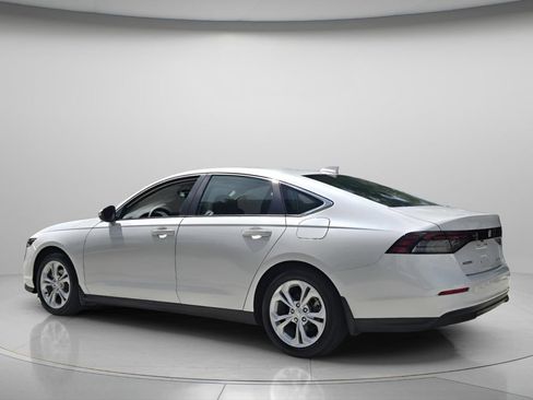 Used 2025 Honda Accord LX image 8
