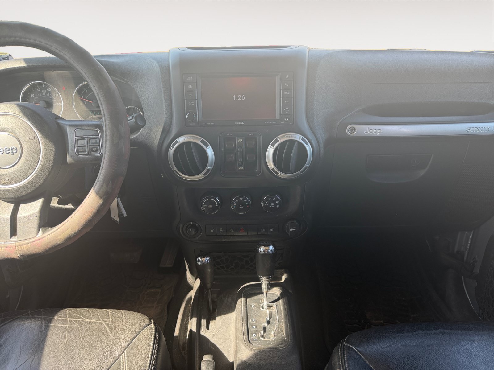 Used 2015 Jeep Wrangler Unlimited Sahara AWD/4WD image 11