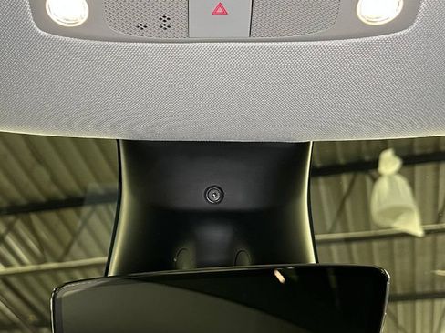 Used 2023 Tesla Model Y Long Range AWD/4WD image 37