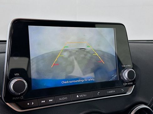 Used 2022 Nissan Sentra SV image 17