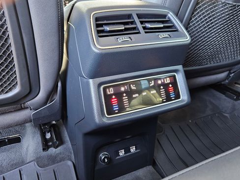 Used 2019 Audi e-tron Premium Plus AWD/4WD image 24