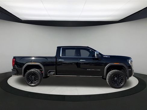 Used 2025 GMC Sierra 2500 Denali w/ Denali Reserve Package image 7