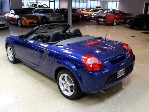 Used 2001 Toyota MR2 image 7